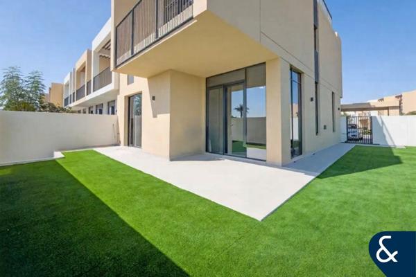 Single Row | Rare Large Plot | Corner Unit